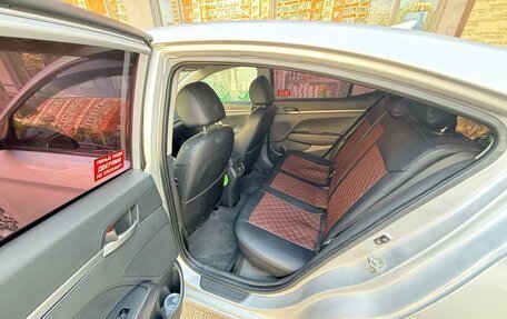 Hyundai Elantra VI рестайлинг, 2018 год, 1 200 000 рублей, 7 фотография
