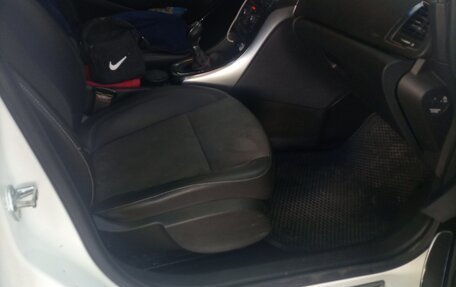 Opel Astra J, 2011 год, 660 000 рублей, 8 фотография