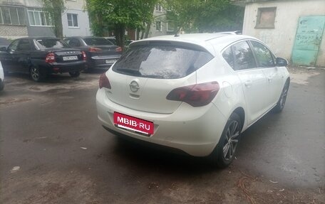 Opel Astra J, 2011 год, 660 000 рублей, 6 фотография