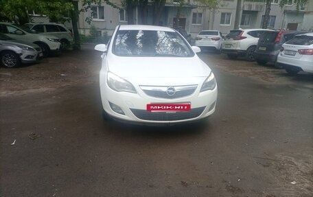 Opel Astra J, 2011 год, 660 000 рублей, 9 фотография