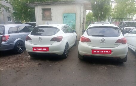 Opel Astra J, 2011 год, 660 000 рублей, 5 фотография