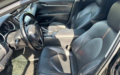 Toyota Camry, 2018 год, 2 299 000 рублей, 13 фотография
