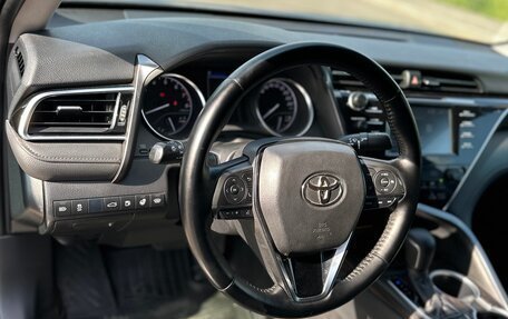 Toyota Camry, 2018 год, 2 299 000 рублей, 15 фотография
