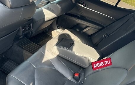 Toyota Camry, 2018 год, 2 299 000 рублей, 19 фотография