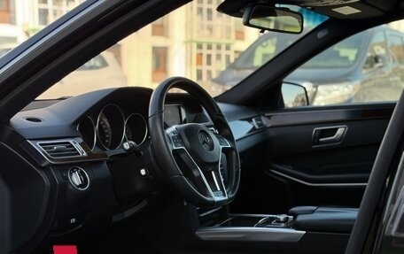 Mercedes-Benz E-Класс, 2016 год, 2 250 000 рублей, 23 фотография