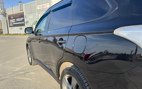 Mitsubishi Outlander III рестайлинг 3, 2013 год, 1 890 000 рублей, 14 фотография