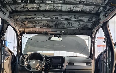 Mitsubishi Outlander III рестайлинг 3, 2013 год, 1 890 000 рублей, 20 фотография