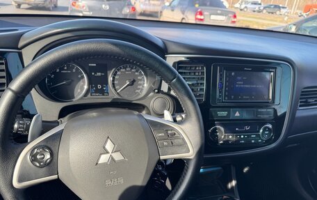 Mitsubishi Outlander III рестайлинг 3, 2013 год, 1 890 000 рублей, 17 фотография