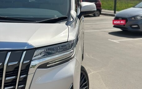 Toyota Alphard III, 2019 год, 3 900 000 рублей, 9 фотография