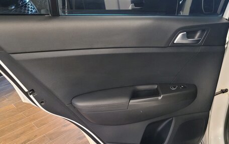 KIA Sportage IV рестайлинг, 2018 год, 1 949 000 рублей, 10 фотография