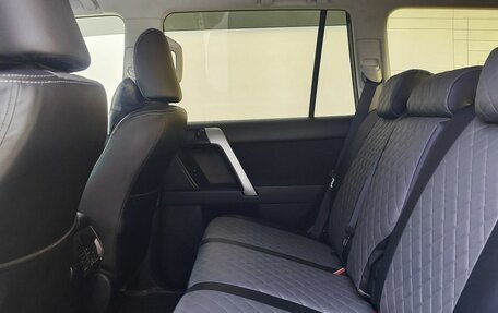 Toyota Land Cruiser Prado 150 рестайлинг 2, 2015 год, 3 888 000 рублей, 15 фотография