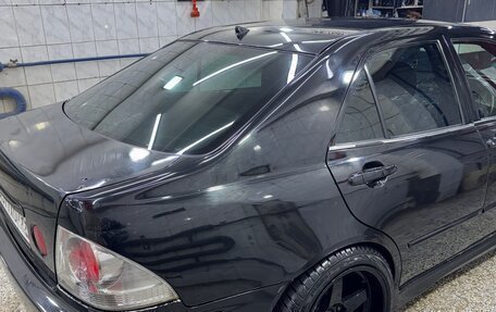 Toyota Altezza, 2001 год, 900 000 рублей, 4 фотография