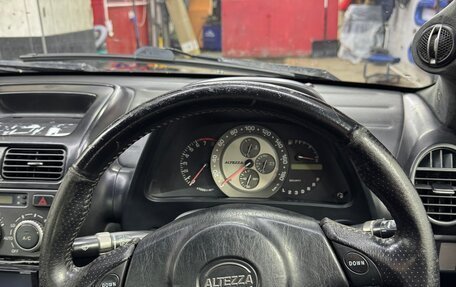 Toyota Altezza, 2001 год, 900 000 рублей, 8 фотография