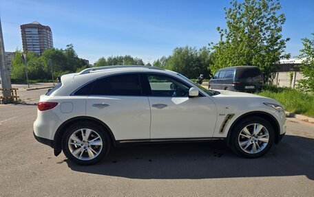 Infiniti QX70, 2014 год, 2 050 000 рублей, 2 фотография
