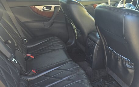 Infiniti QX70, 2014 год, 2 050 000 рублей, 8 фотография
