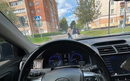 Toyota Camry, 2017 год, 2 600 000 рублей, 7 фотография