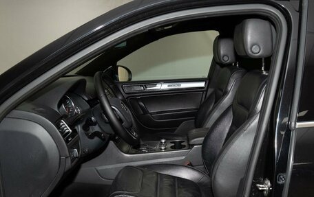 Volkswagen Touareg III, 2015 год, 2 450 000 рублей, 8 фотография