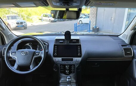 Toyota Land Cruiser Prado 150 рестайлинг 2, 2021 год, 6 799 000 рублей, 9 фотография