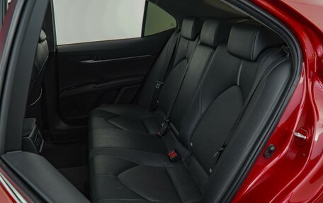 Toyota Camry, 2021 год, 2 890 000 рублей, 10 фотография