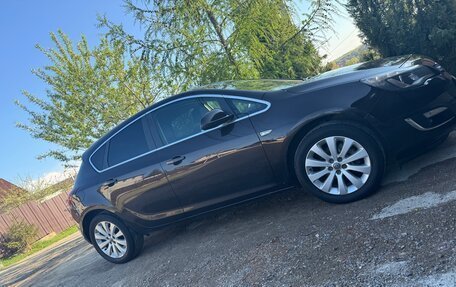 Opel Astra J, 2014 год, 990 000 рублей, 14 фотография