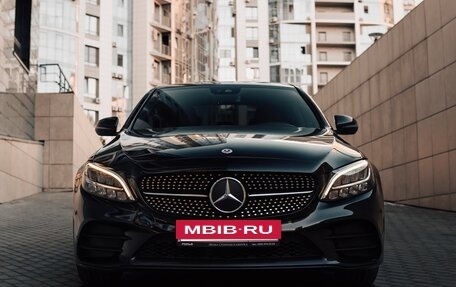 Mercedes-Benz C-Класс, 2018 год, 2 390 000 рублей, 4 фотография