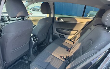 KIA Sportage IV рестайлинг, 2018 год, 1 850 000 рублей, 4 фотография