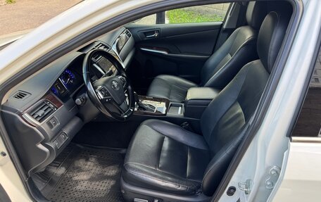 Toyota Camry, 2016 год, 2 100 000 рублей, 10 фотография