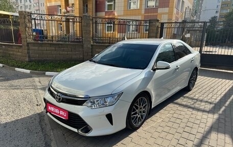 Toyota Camry, 2016 год, 2 100 000 рублей, 2 фотография