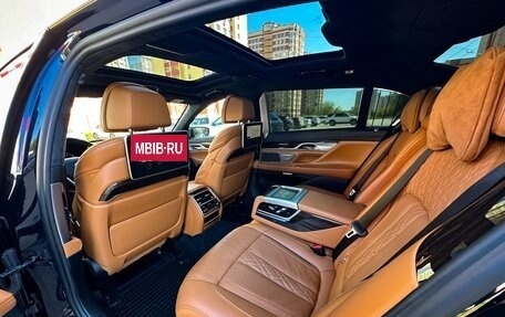 BMW 7 серия, 2017 год, 3 350 000 рублей, 13 фотография