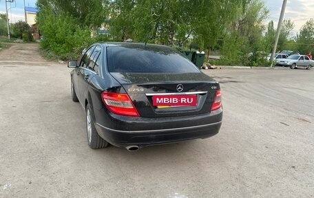 Mercedes-Benz C-Класс, 2010 год, 870 000 рублей, 2 фотография
