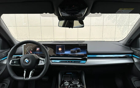 BMW 5 серия, 2024 год, 7 100 000 рублей, 14 фотография
