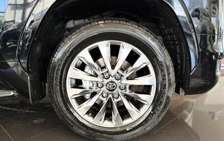 Toyota Land Cruiser, 2024 год, 13 975 000 рублей, 18 фотография