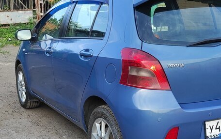 Toyota Yaris III рестайлинг, 2008 год, 700 000 рублей, 5 фотография