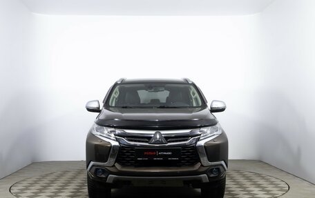 Mitsubishi Pajero Sport III рестайлинг, 2017 год, 2 450 000 рублей, 2 фотография