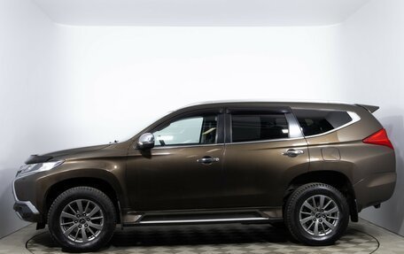 Mitsubishi Pajero Sport III рестайлинг, 2017 год, 2 450 000 рублей, 8 фотография