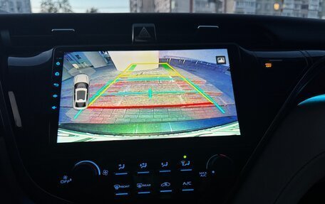 Toyota Camry, 2019 год, 2 650 000 рублей, 17 фотография