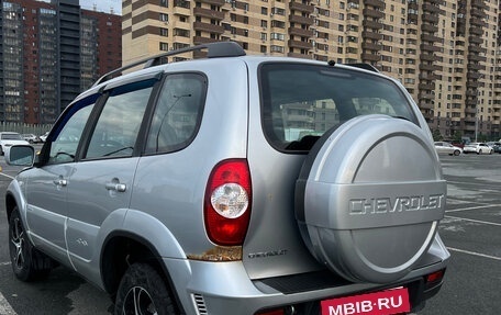 Chevrolet Niva I рестайлинг, 2011 год, 500 000 рублей, 3 фотография