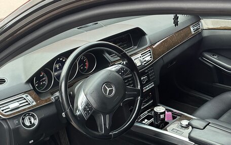 Mercedes-Benz E-Класс, 2013 год, 1 900 000 рублей, 6 фотография