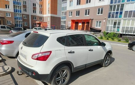 Nissan Qashqai, 2011 год, 810 000 рублей, 2 фотография