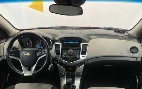 Chevrolet Cruze II, 2012 год, 675 000 рублей, 9 фотография