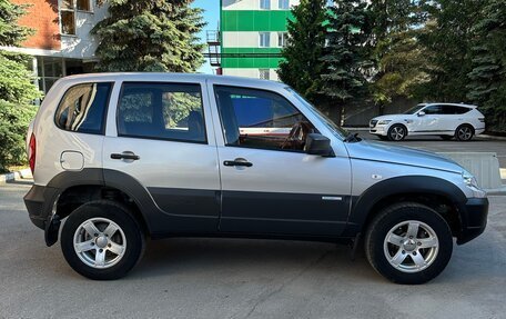 Chevrolet Niva I рестайлинг, 2012 год, 688 000 рублей, 3 фотография