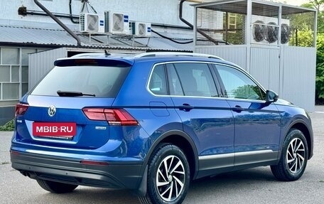 Volkswagen Tiguan II, 2018 год, 2 300 000 рублей, 4 фотография