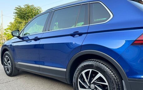 Volkswagen Tiguan II, 2018 год, 2 300 000 рублей, 12 фотография