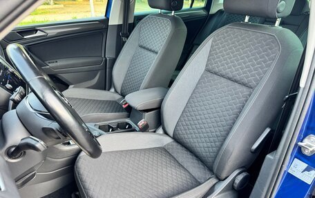 Volkswagen Tiguan II, 2018 год, 2 300 000 рублей, 20 фотография