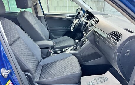 Volkswagen Tiguan II, 2018 год, 2 300 000 рублей, 22 фотография