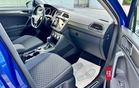 Volkswagen Tiguan II, 2018 год, 2 300 000 рублей, 21 фотография