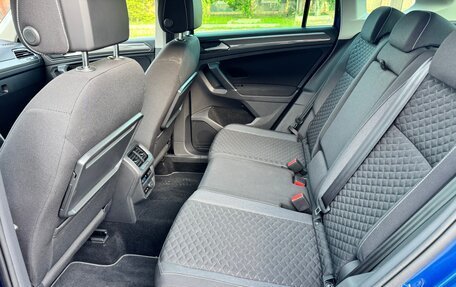 Volkswagen Tiguan II, 2018 год, 2 300 000 рублей, 26 фотография