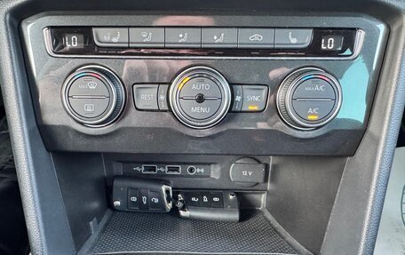 Volkswagen Tiguan II, 2018 год, 2 300 000 рублей, 29 фотография