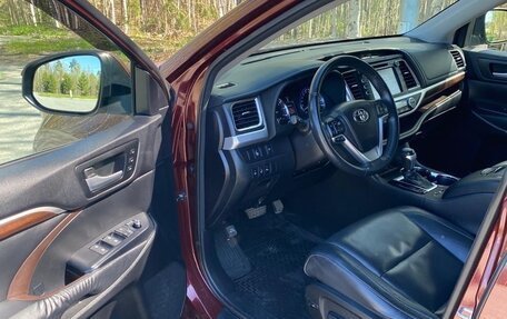 Toyota Highlander III, 2015 год, 3 800 000 рублей, 6 фотография
