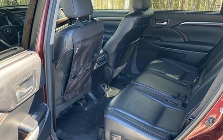 Toyota Highlander III, 2015 год, 3 800 000 рублей, 7 фотография